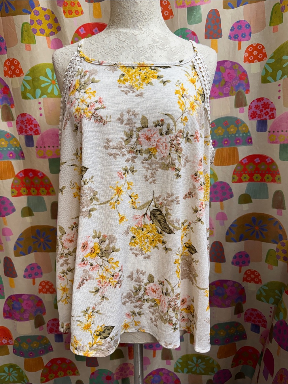 Perch Floral Sleeveless Blouse. 3X